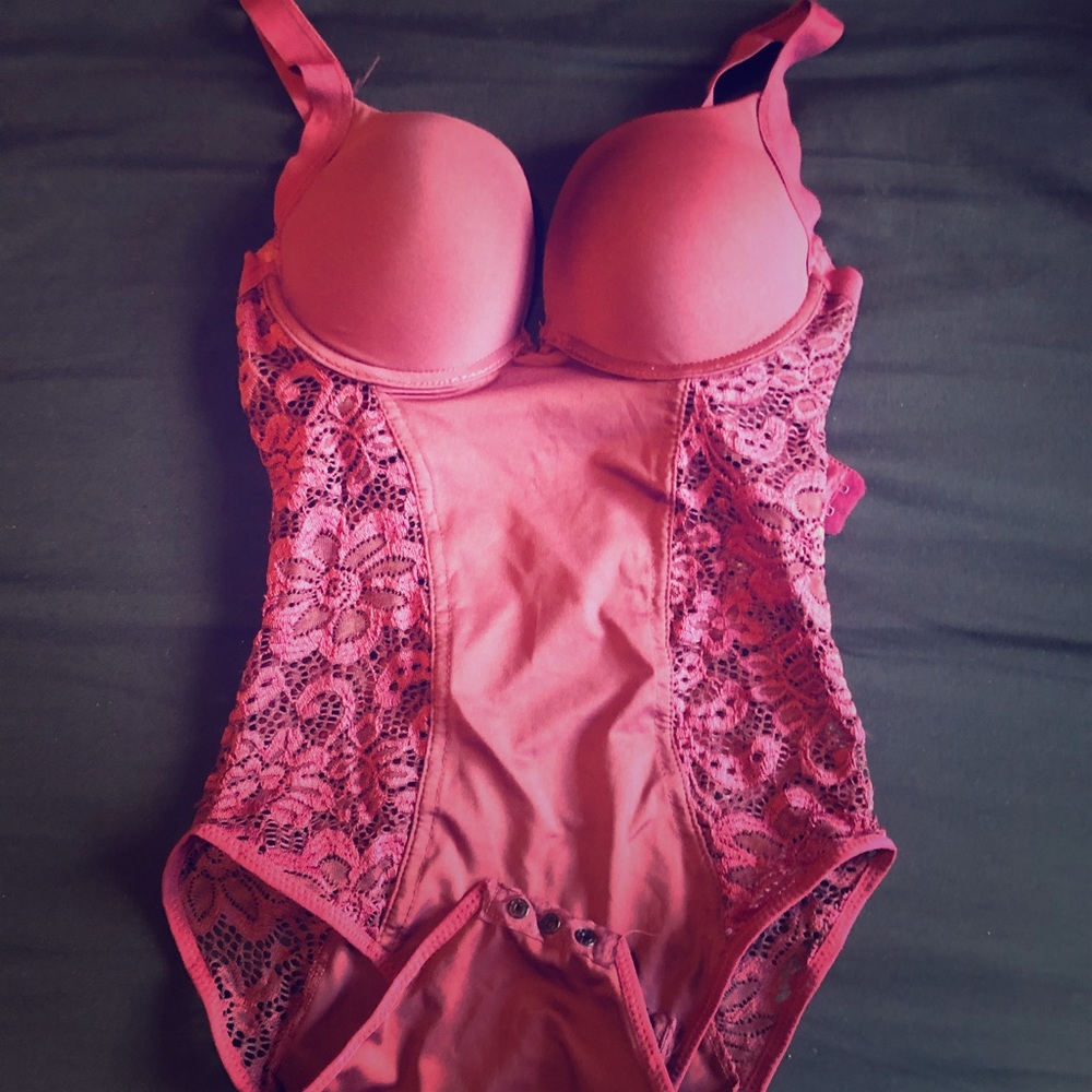 Guess bodysuit
